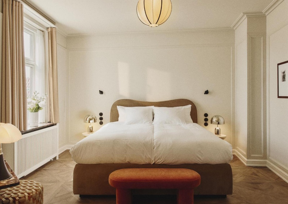 Junior Suite with Balcony